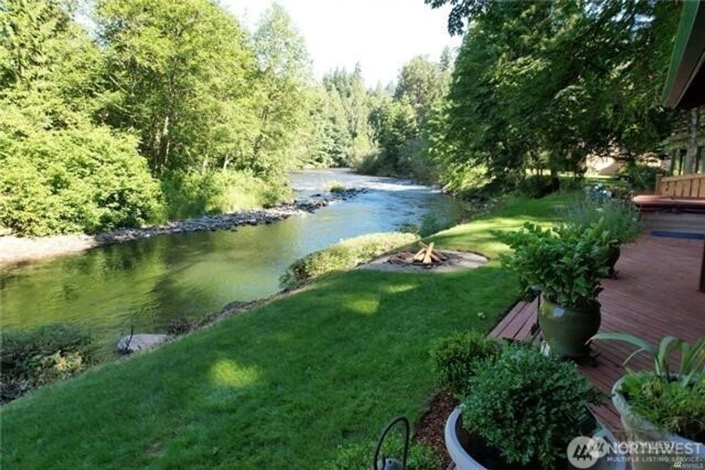 Photo of 24527 250th Avenue SE, Maple Valley, WA 98038 (MLS # 2480969)