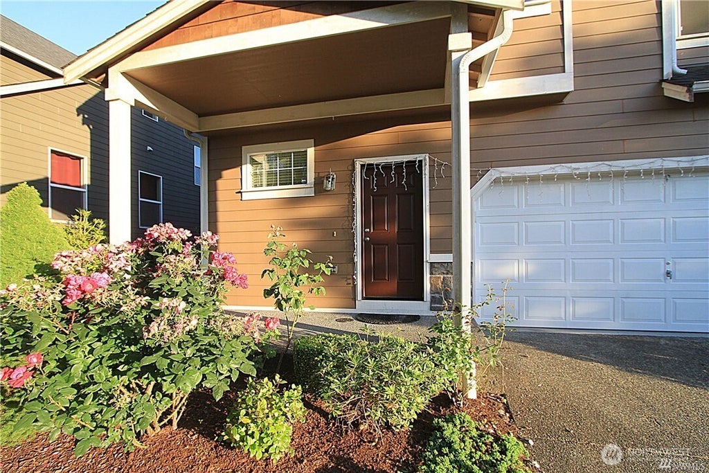 Photo of 2422 Stafford Way, Bothell, WA 98012 (MLS # 2539464)