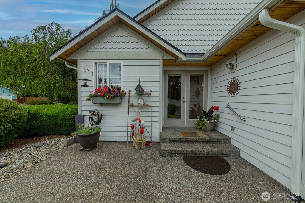 Photo of 8501 46th Drive NE, Marysville, WA 98270 (MLS # 2406410)