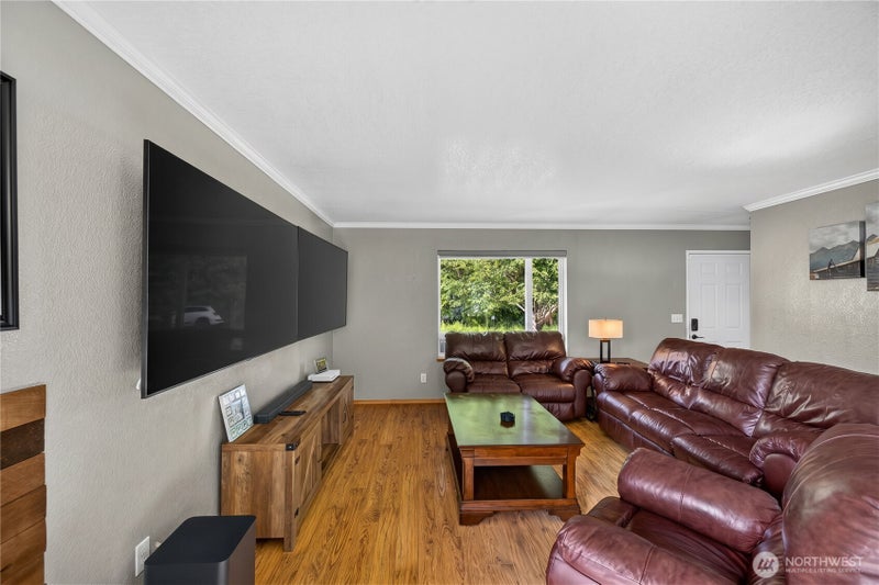 1219 Leahy Drive