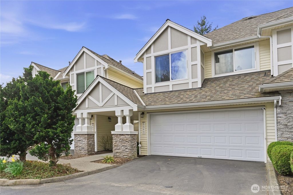 Photo of 6649 SE Cougar Mountain Way, Bellevue, WA 98006 (MLS # 2485059)