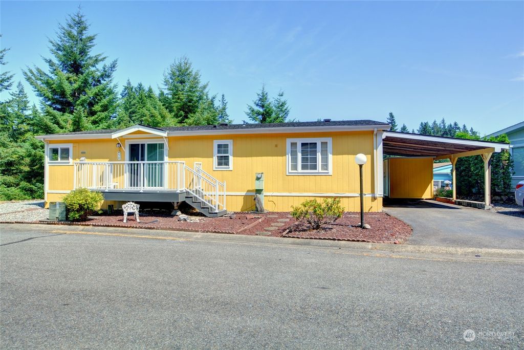 Photo of 5810 Fleming Street #54, Everett, WA 98203 (MLS # 2140240)
