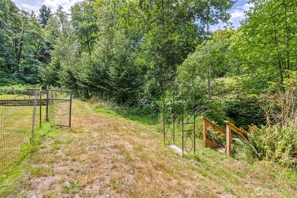 Photo of 1103 S Valley Street, Port Angeles, WA 98362 (MLS # 2552769)
