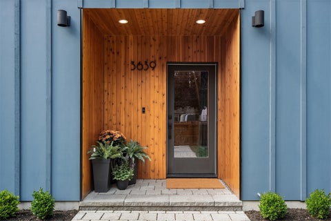 Photo of 3639 34th Avenue W, Seattle, WA 98199 (MLS # 2595972)