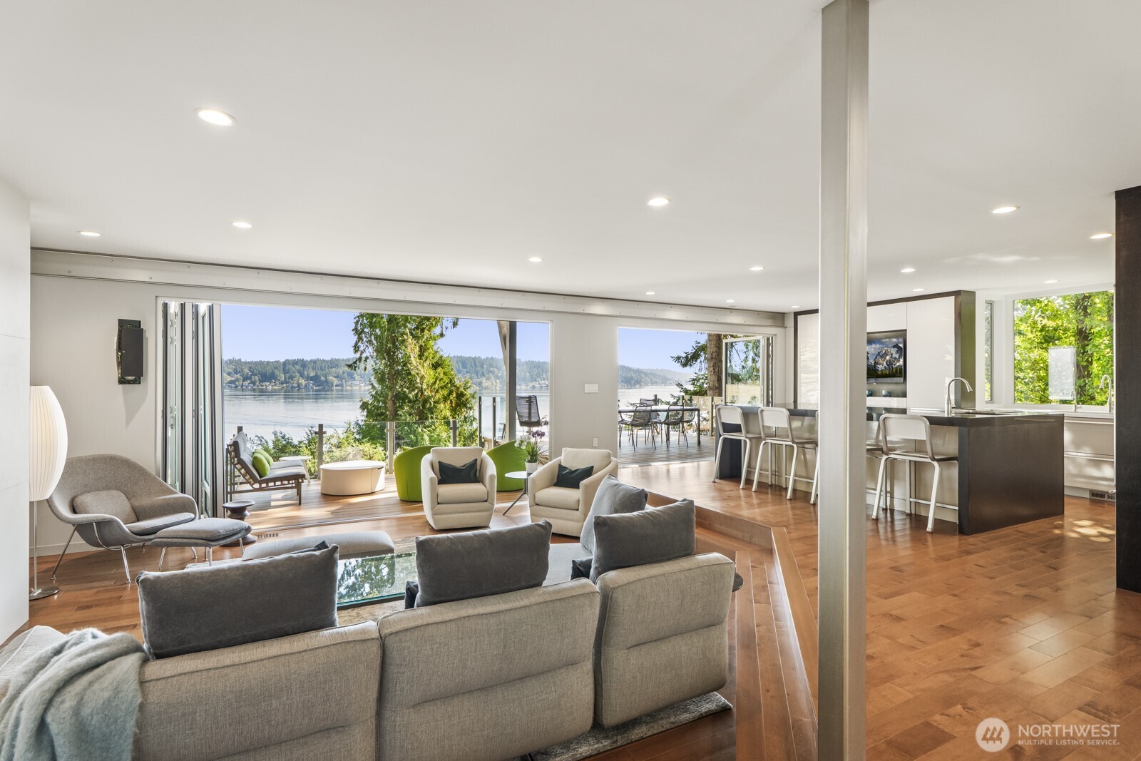 1606 W Lake Sammamish Parkway SE