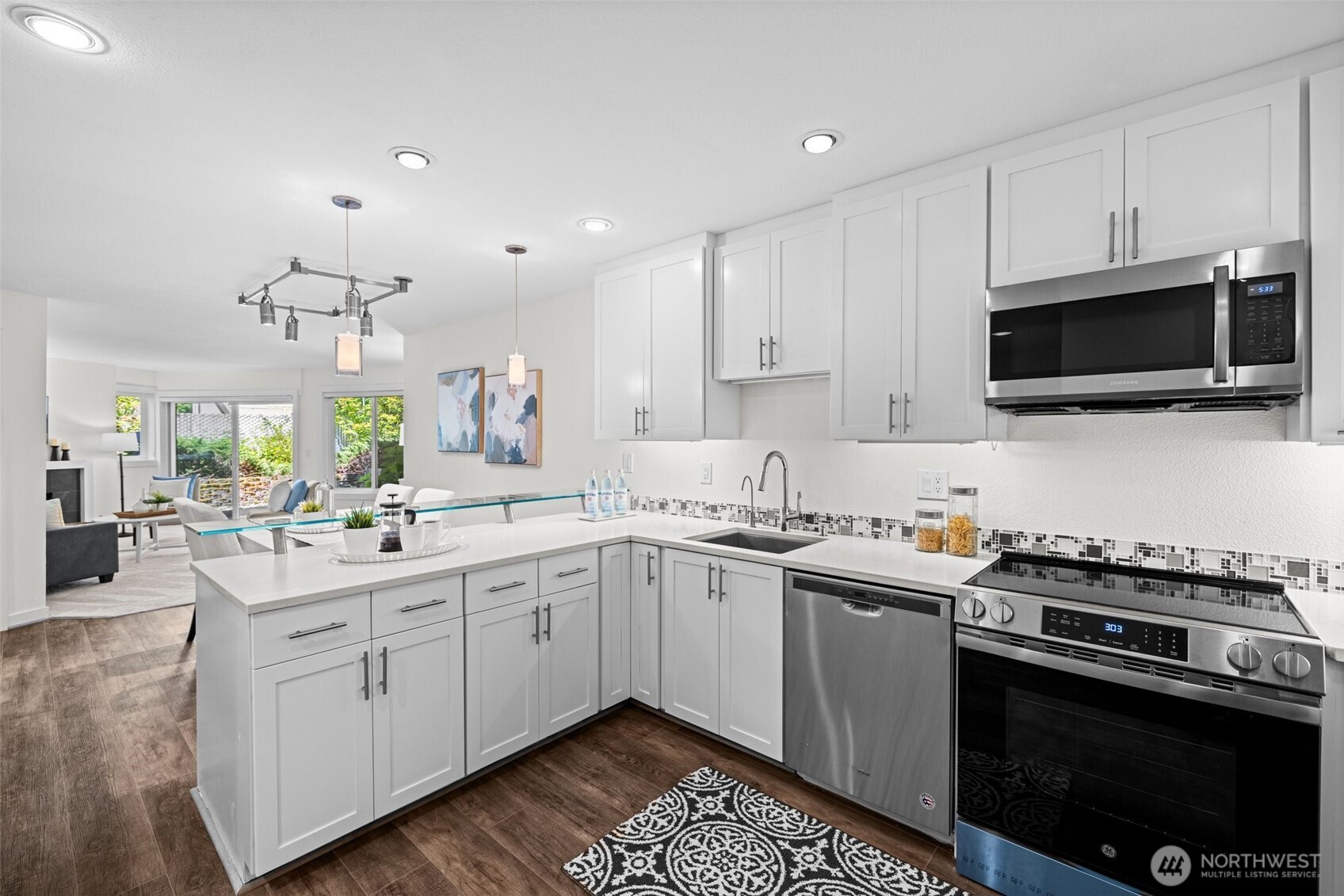 4214 W Lake Sammamish Pkwy NE NE 102