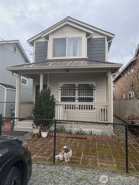 Photo of 10050 19th Avenue SW, Seattle, WA 98146 (MLS # 2483415)