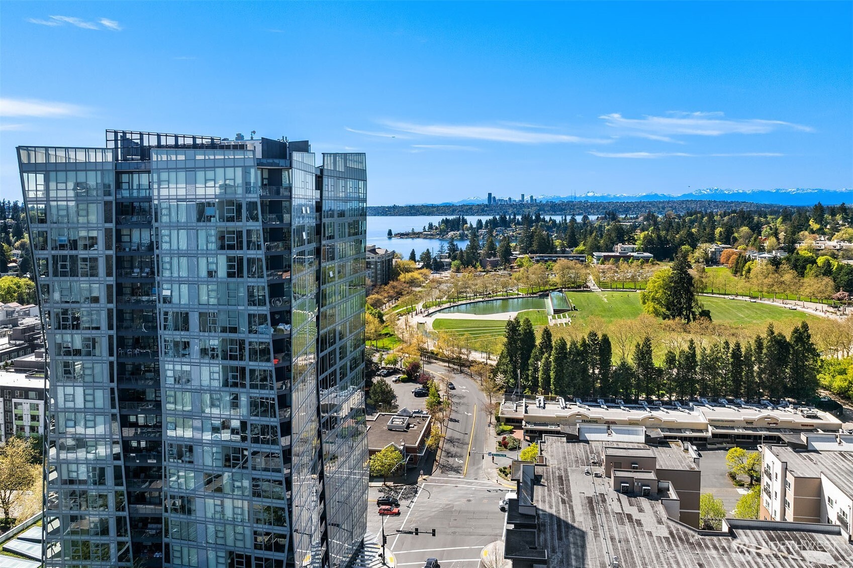 188 Bellevue Way NE 802