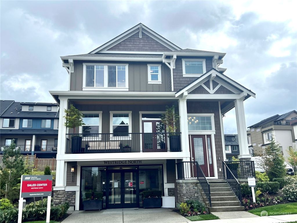 Photo of 1024 Westridge Way NE, Issaquah, WA 98029 (MLS # 2066728)