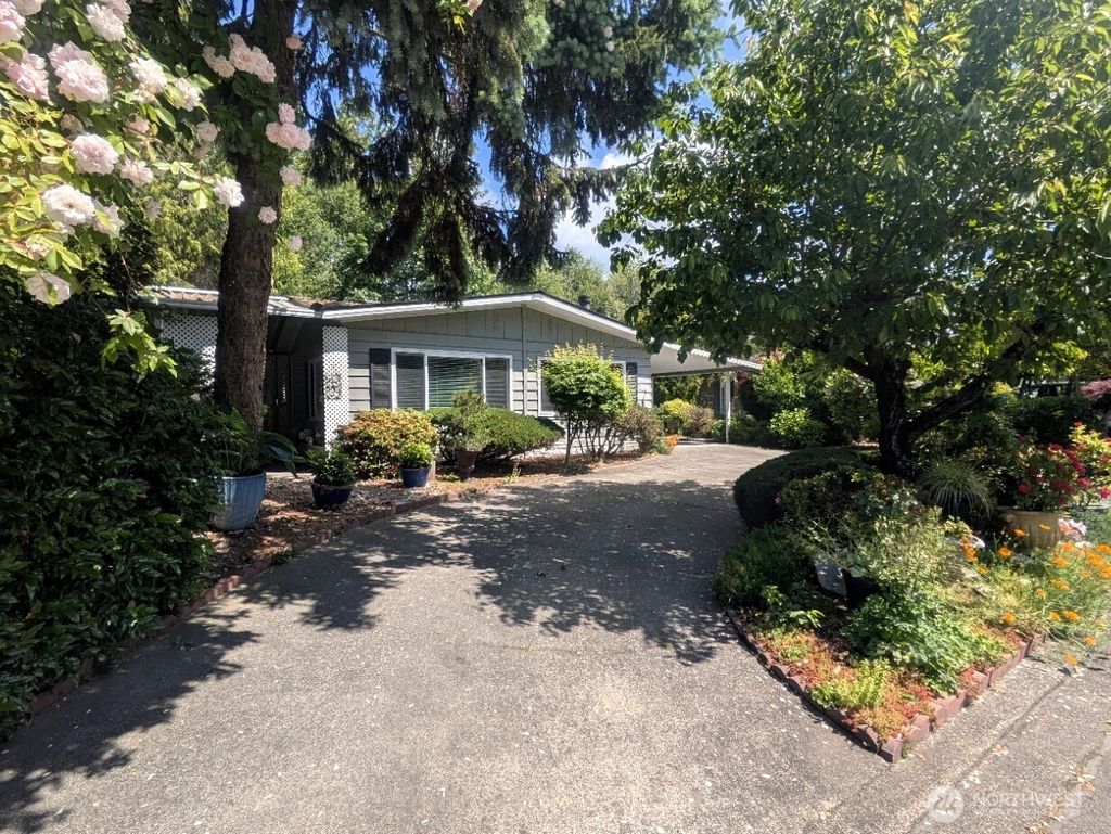 Photo of 201 Union Avenue SE #188, Renton, WA 98059 (MLS # 2385942)
