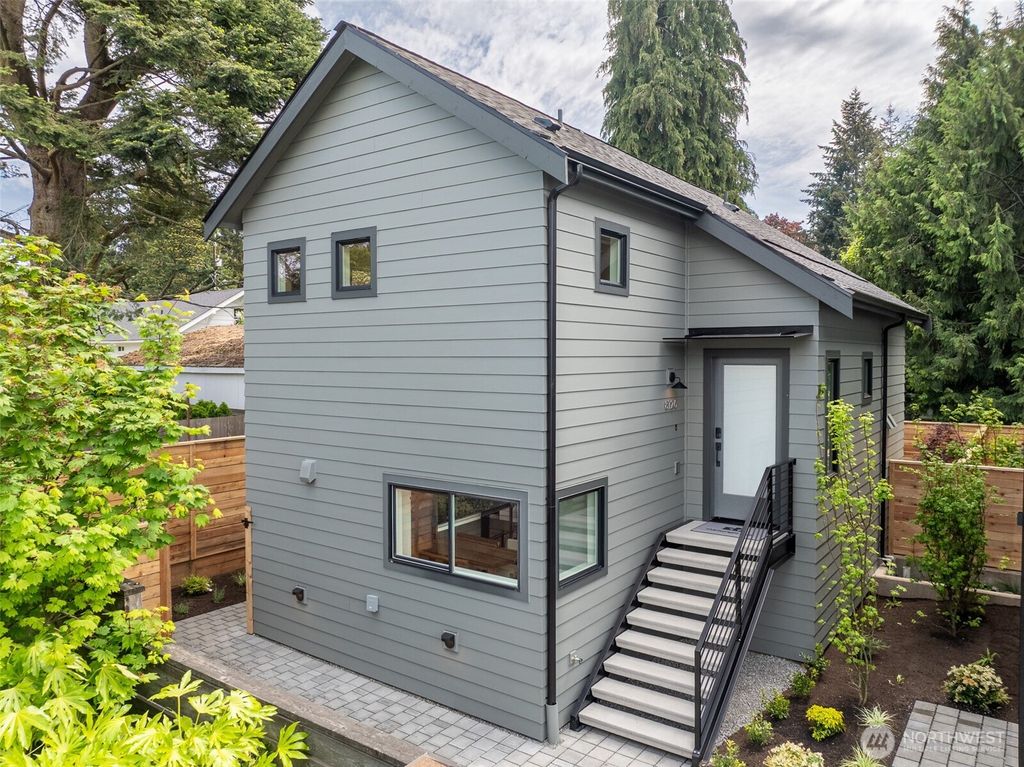 Photo of 8126 12th Avenue SW, Seattle, WA 98106 (MLS # 2525279)