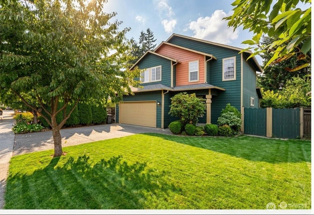 Photo of 926 99th Street SW, Everett, WA 98204 (MLS # 2571226)