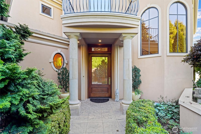 6049 NE 135th Street