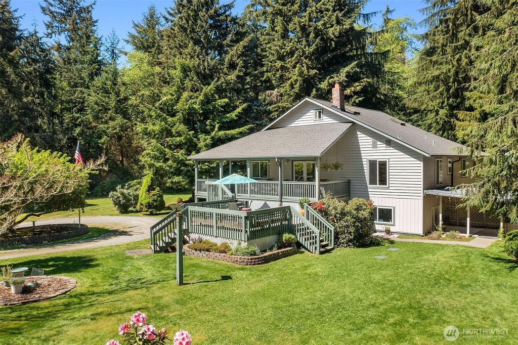Photo of 27428 97th Avenue SW, Vashon, WA 98070 (MLS # 2512682)