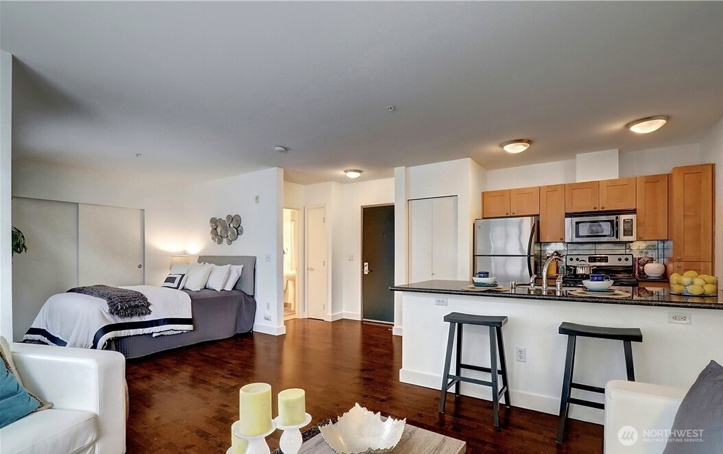 1610 Belmont Avenue 415