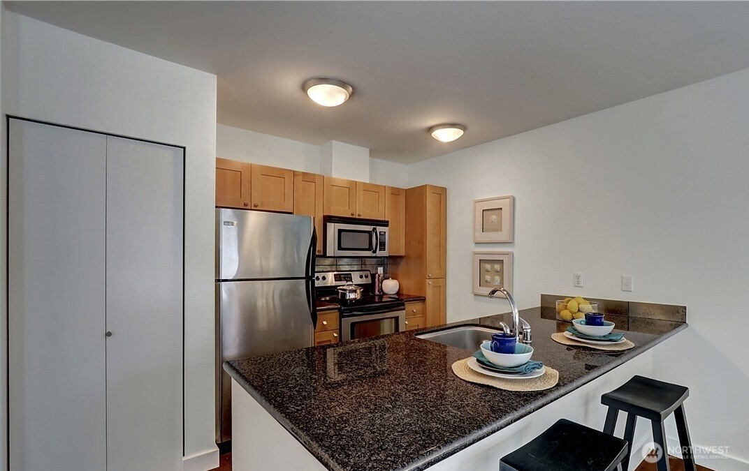 1610 Belmont Avenue 415