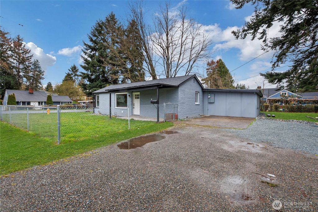 Photo of 2804 S 144th Street, SeaTac, WA 98168 (MLS # 2352727)