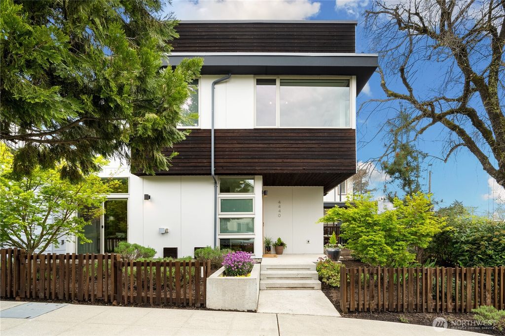 Photo of 4440 Renton Avenue S, Seattle, WA 98108 (MLS # 2512094)