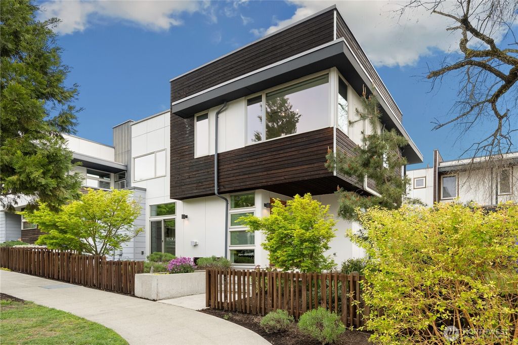 Photo of 4440 Renton Avenue S, Seattle, WA 98108 (MLS # 2512094)