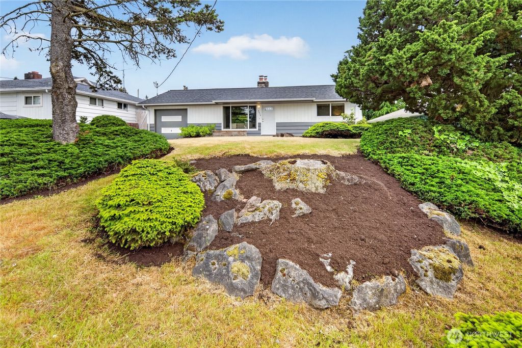 Photo of 6019 S 118th Place, Seattle, WA 98178 (MLS # 2531873)