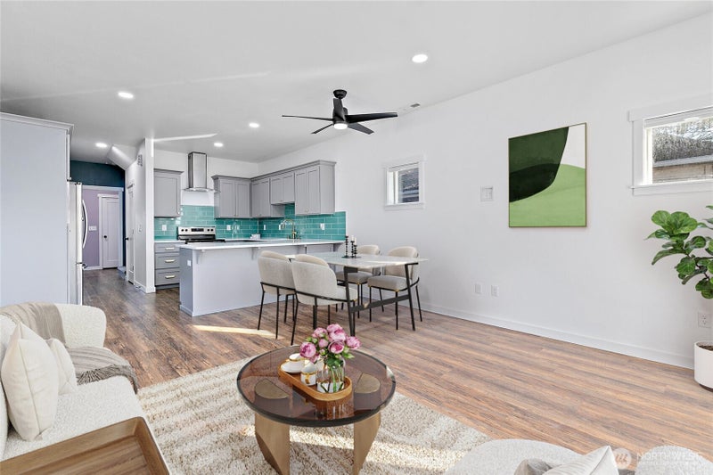 825 E 55th Street