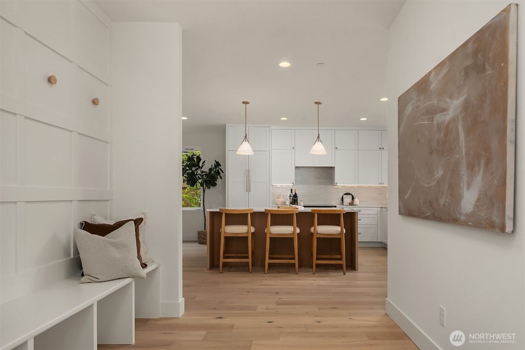 Photo of 7018 127th Avenue NE, Kirkland, WA 98033 (MLS # 2431387)