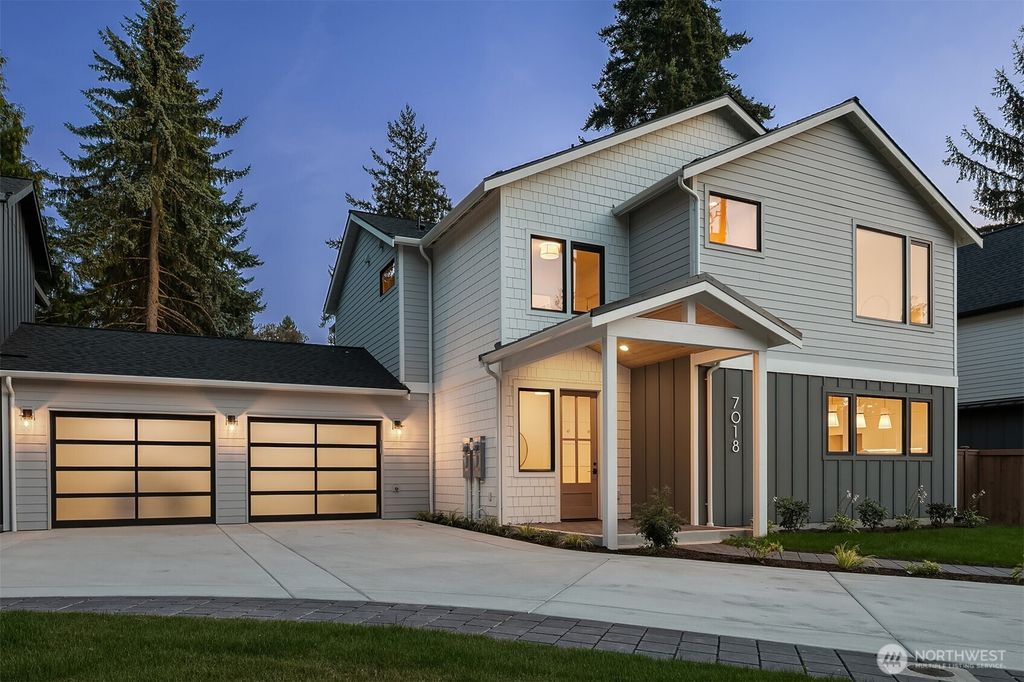 Photo of 7018 127th Avenue NE, Kirkland, WA 98033 (MLS # 2431387)