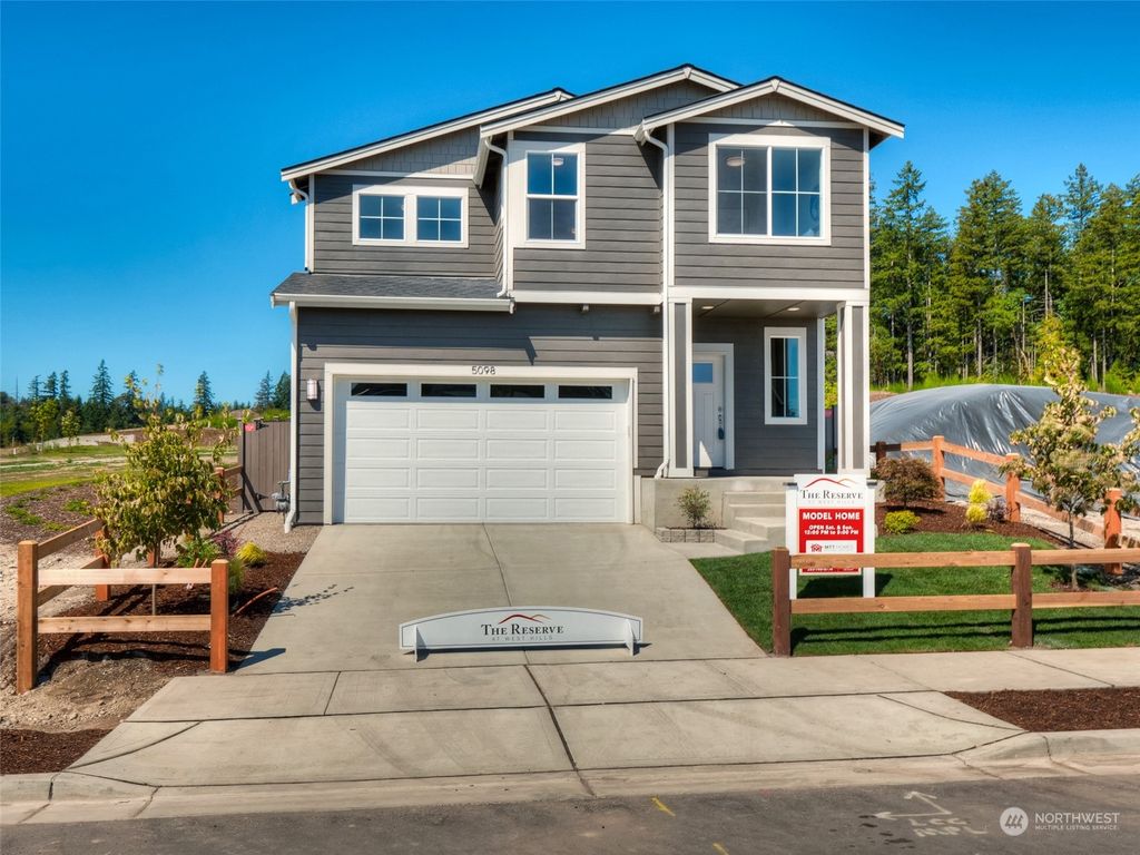 Photo of 726 Van De Vanter Avenue, Kent, WA 98030 (MLS # 2304759)