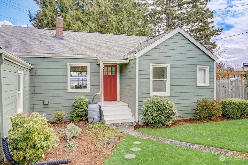 Photo of 7753 38th Avenue S, Seattle, WA 98118 (MLS # 2218500)