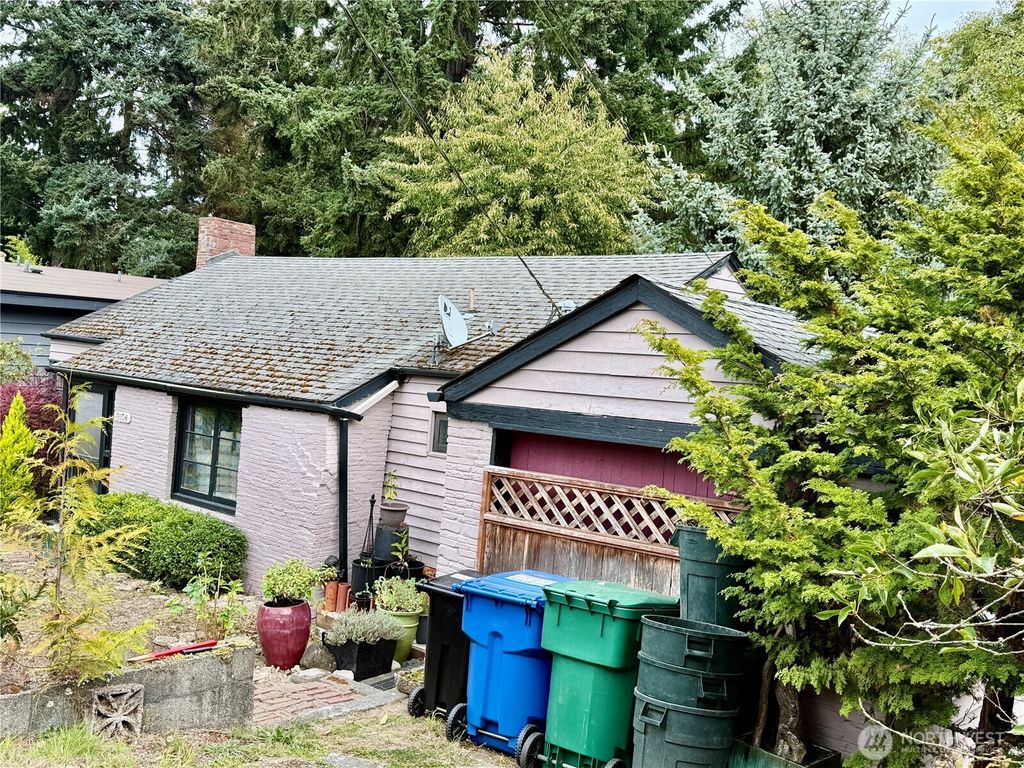 Photo of 9104 28th Avenue NW, Seattle, WA 98117 (MLS # 2438650)
