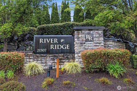 Photo of 21507 42nd Avenue S #E2, SeaTac, WA 98198 (MLS # 2539886)