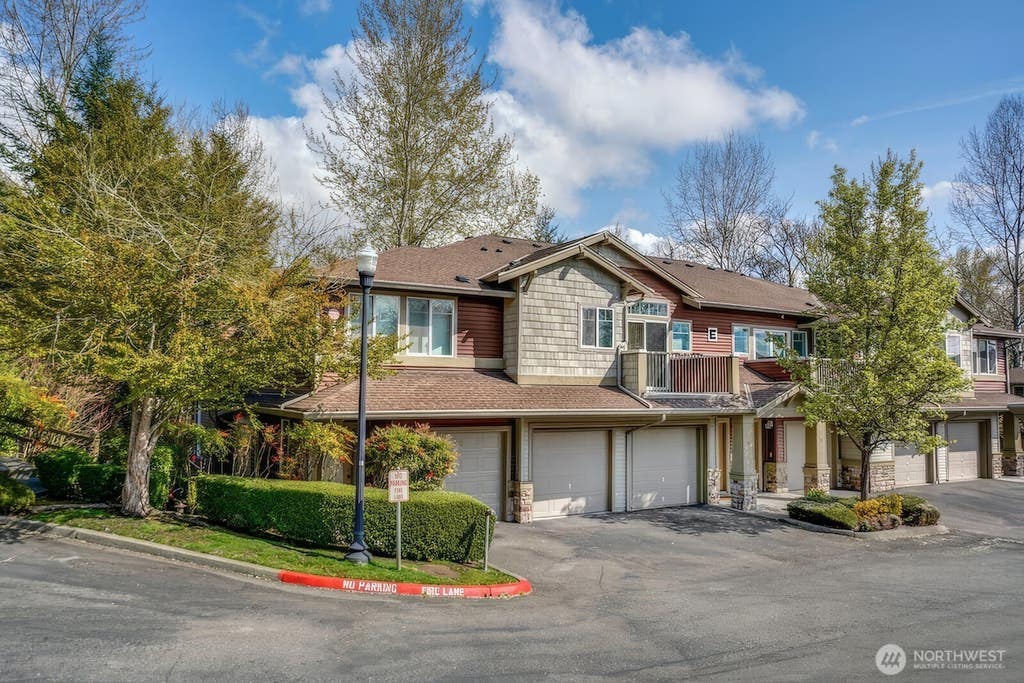 Photo of 21507 42nd Avenue S #E2, SeaTac, WA 98198 (MLS # 2539886)