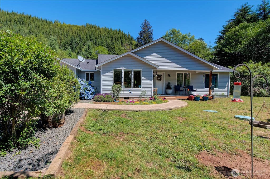 Photo of 285 North Valley Rd, Naselle, WA 98638 (MLS # 2554736)
