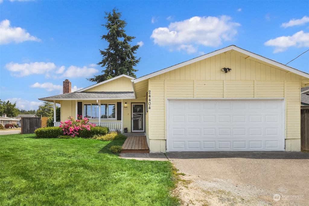 Photo of 24404 14th Avenue S, Des Moines, WA 98198 (MLS # 2135444)