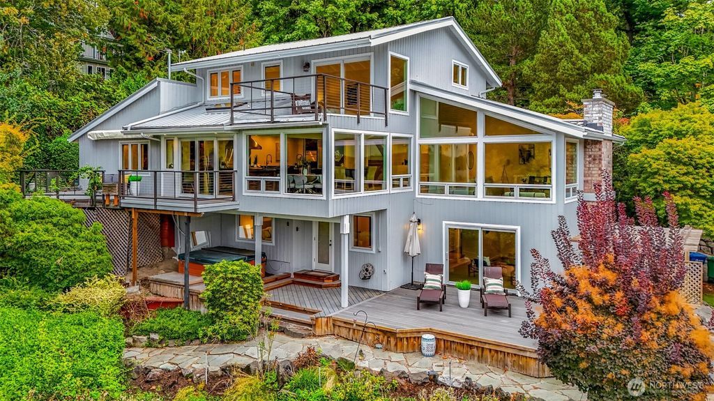 Photo of 8449 W Mercer Way, Mercer Island, WA 98040 (MLS # 2437802)