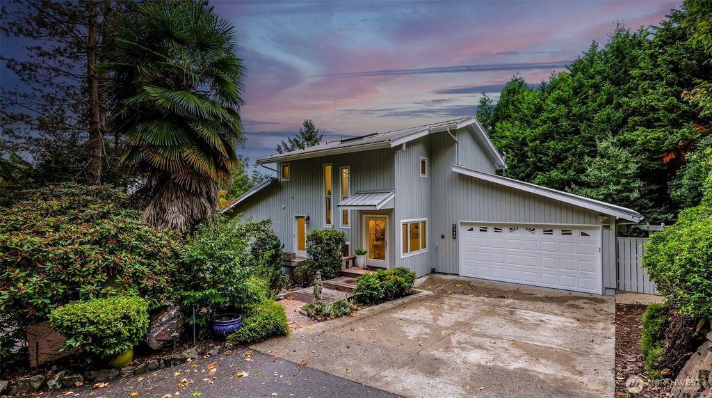Photo of 8449 W Mercer Way, Mercer Island, WA 98040 (MLS # 2437802)