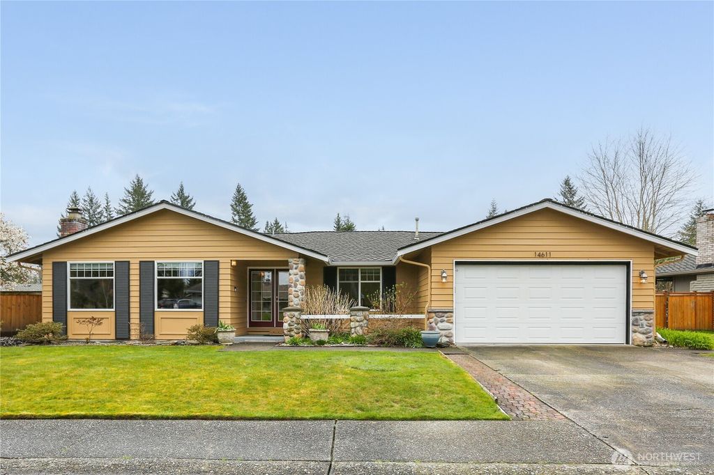 Photo of 14611 SE 167th Place, Renton, WA 98058 (MLS # 2503132)