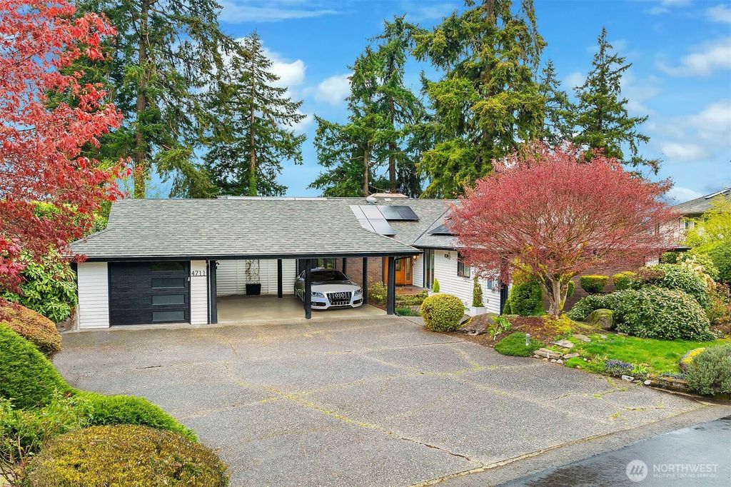 Photo of 4711 116th Avenue SE, Bellevue, WA 98006 (MLS # 2355418)