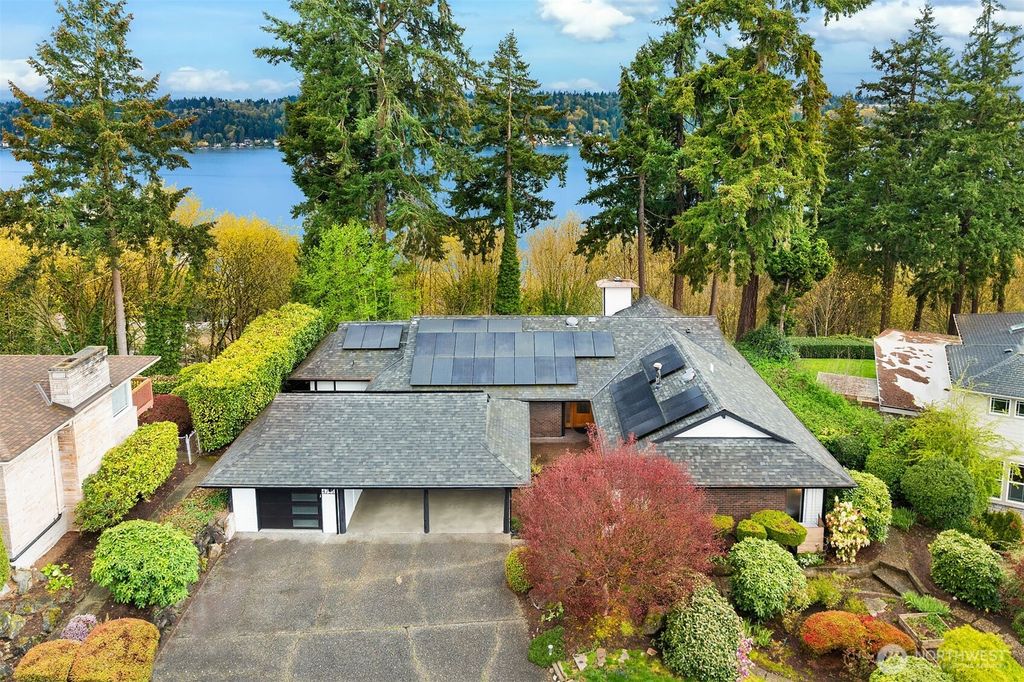 Photo of 4711 116th Avenue SE, Bellevue, WA 98006 (MLS # 2355418)
