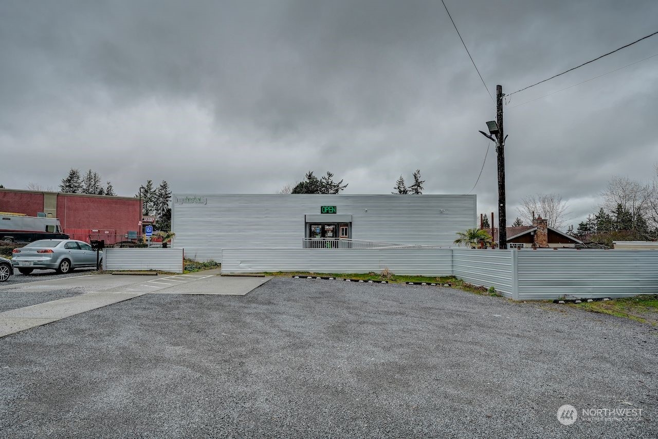 14702 Highway 99