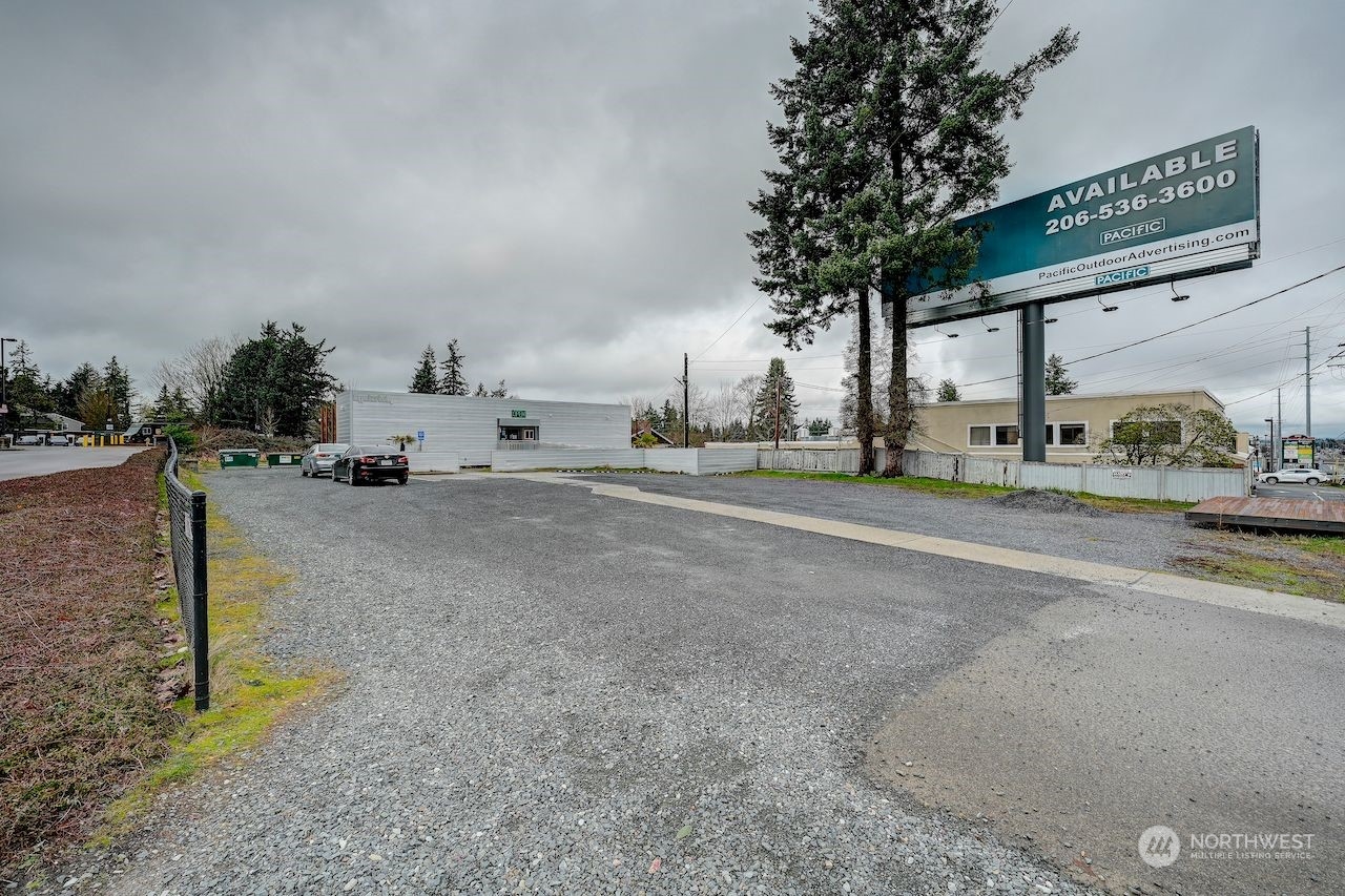 14702 Highway 99
