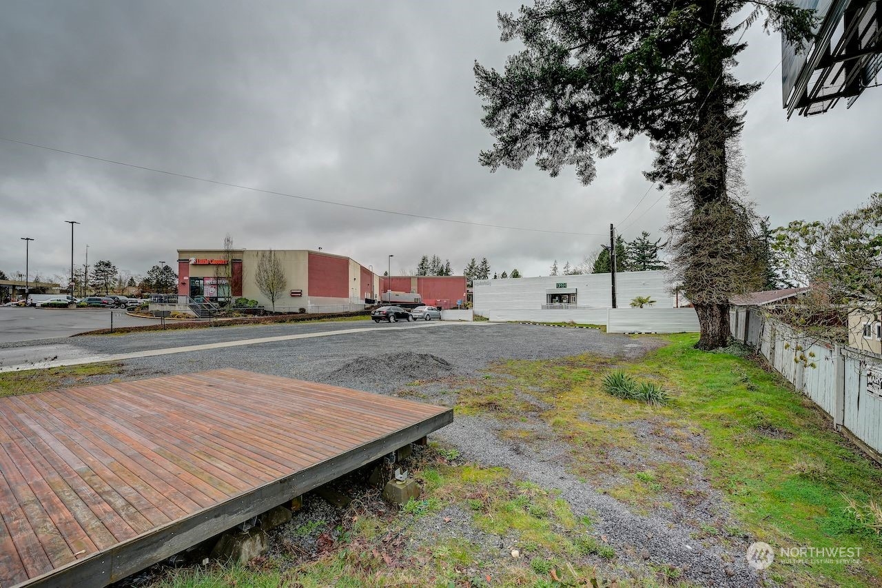 14702 Highway 99