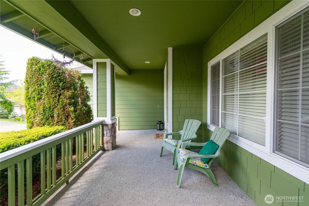 Photo of 1314 241st Place SE, Sammamish, WA 98075 (MLS # 2424128)