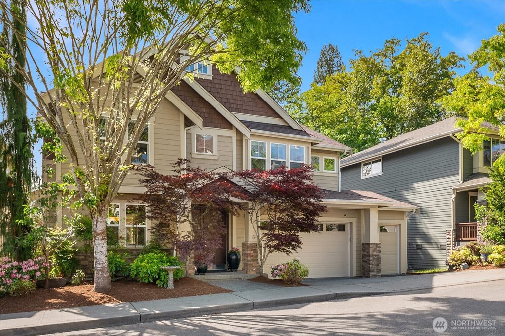 Photo of 10337 155th Avenue NE, Redmond, WA 98052 (MLS # 2519274)