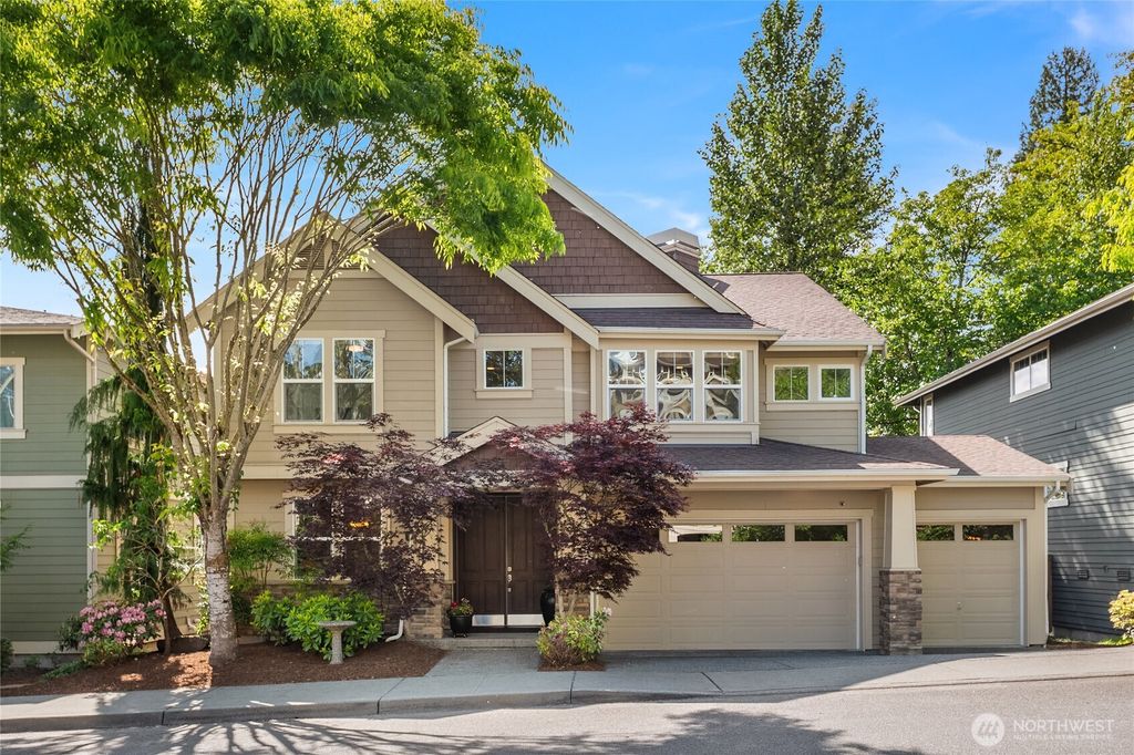 Photo of 10337 155th Avenue NE, Redmond, WA 98052 (MLS # 2519274)
