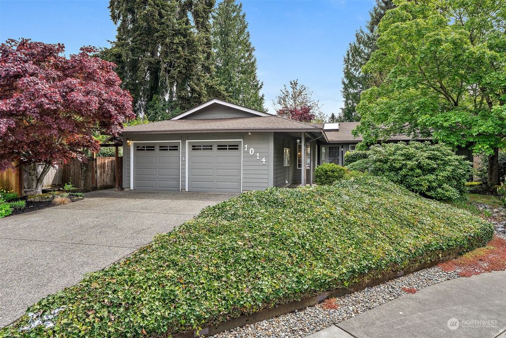 Photo of 1014 142nd Avenue SE, Bellevue, WA 98007 (MLS # 2227559)
