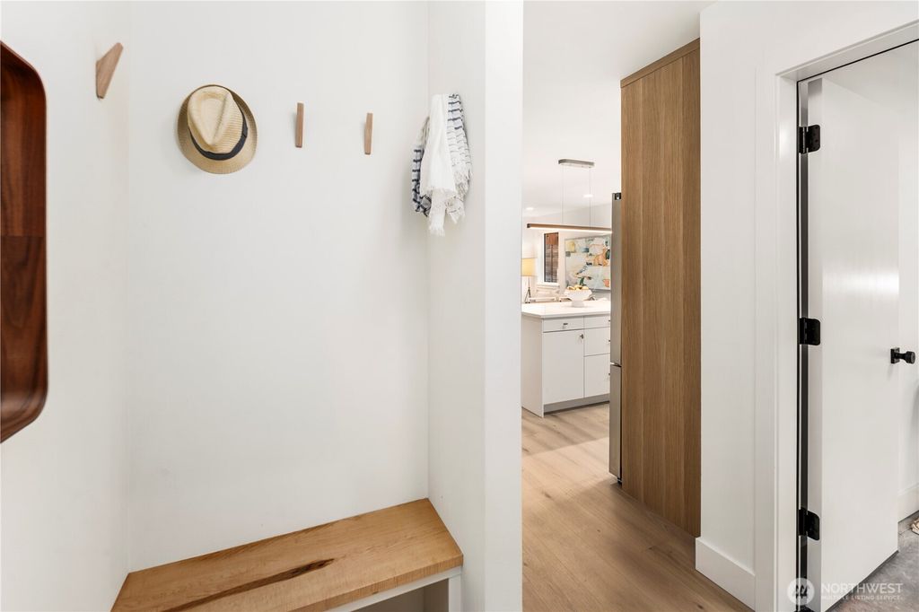 Photo of 524 NE 89th Street #B, Seattle, WA 98115 (MLS # 2492619)