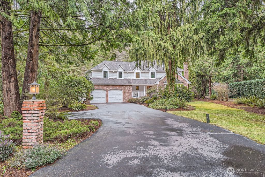 Photo of 22518 NE 46th Street, Redmond, WA 98053 (MLS # 2343087)