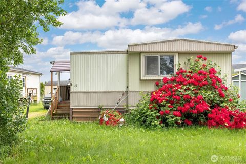 Photo of 380 E Pole Road #16, Lynden, WA 98264 (MLS # 2531141)