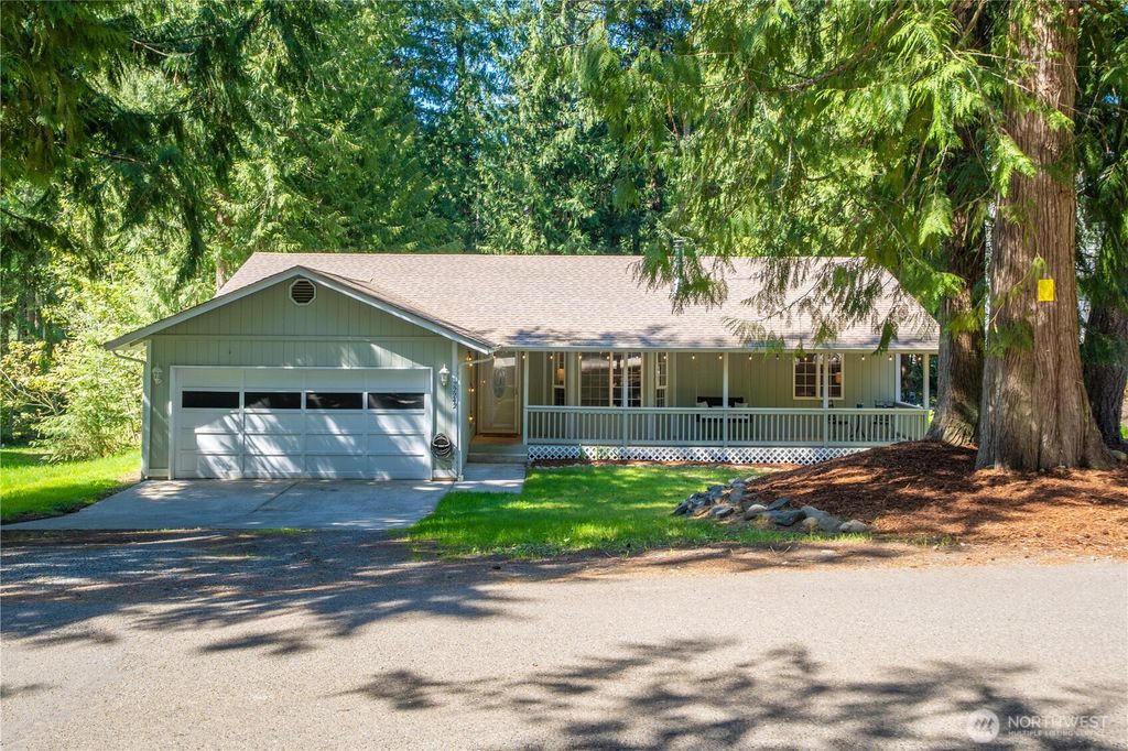 Photo of 22242 Bluewater Drive SE, Yelm, WA 98597 (MLS # 2518813)